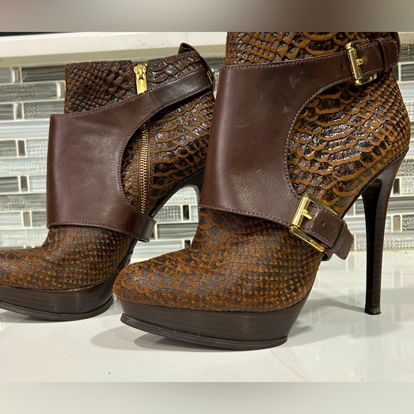 Michael Kors-MK Snakeskin Leather Bootie Mocha Size 10 M - Picture 1 of 9